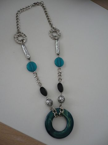 Collier fantaisie argenté et turquoise