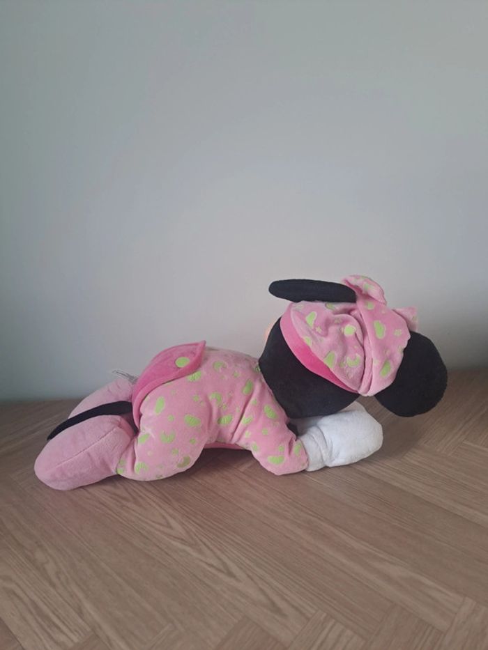 Magnifique peluche Minnie - photo numéro 2