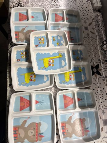 Lots de 7 assiettes  enfant