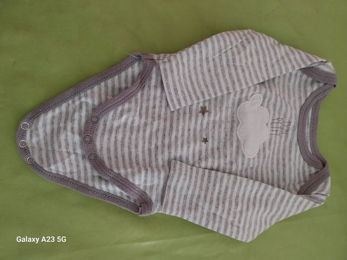 Lot de vêtements 1 et 3  mois fille - photo numéro 4