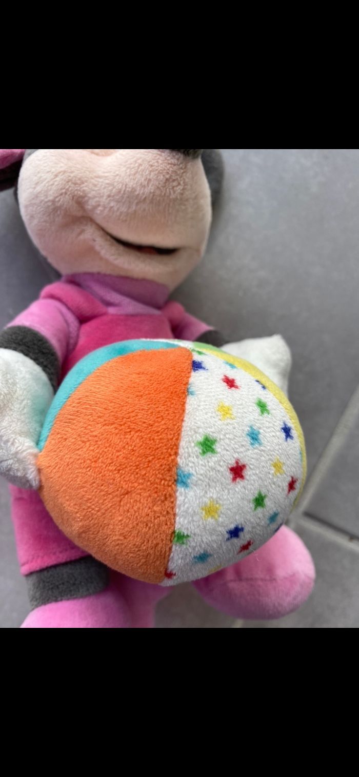Peluche musicale Minnie Disney - photo numéro 6