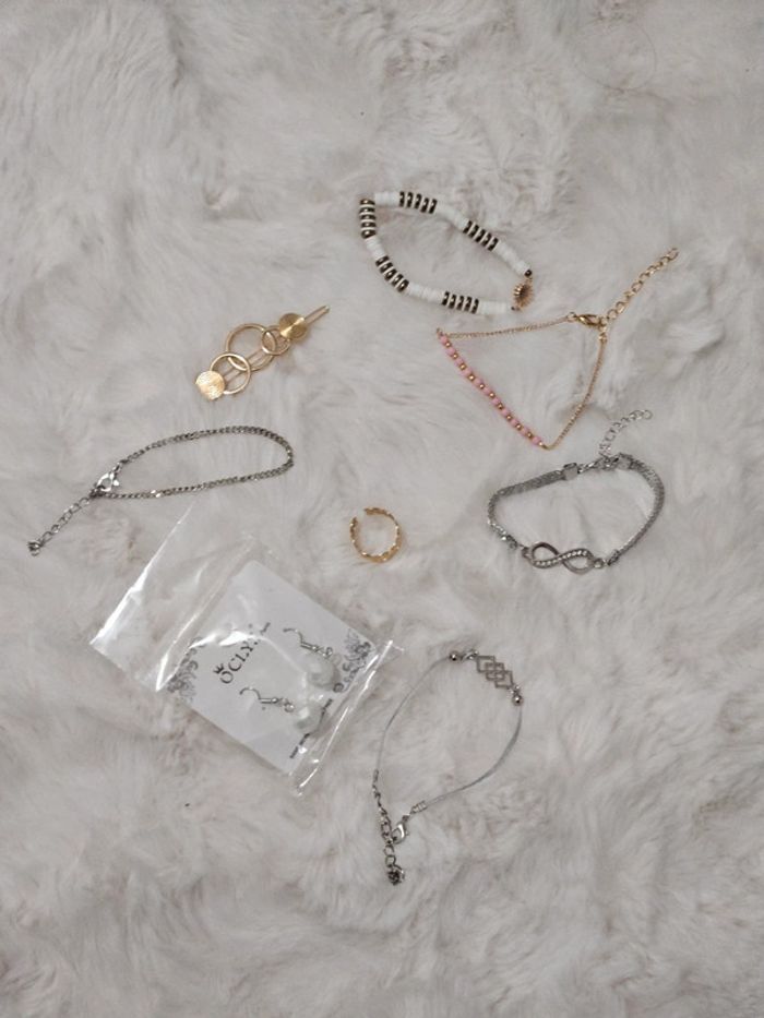 Lot bijoux fantaisie