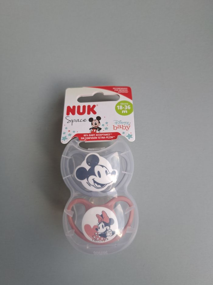 Lot de 2 sucettes NUK Space Disney Baby (18-36m) – Neuf sous blister