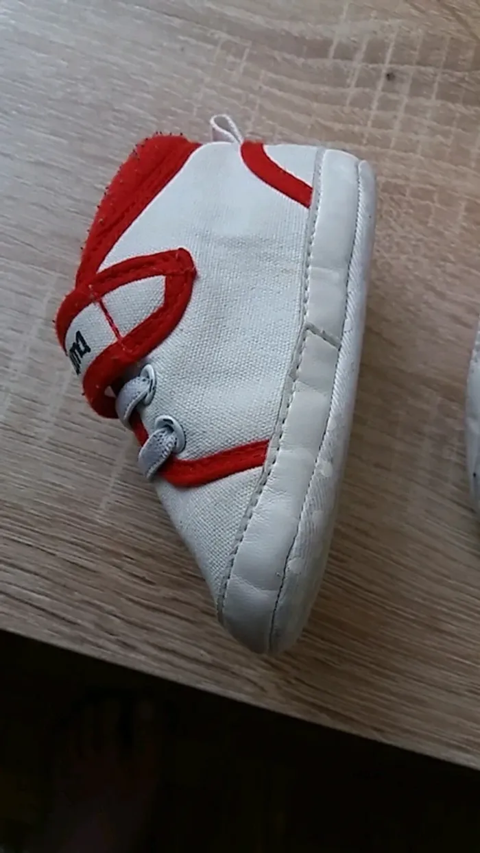 Chaussures bébé sans semelle pointure 16/17 - photo numéro 3