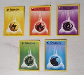 Lot de 5 cartes pokemon. Energie