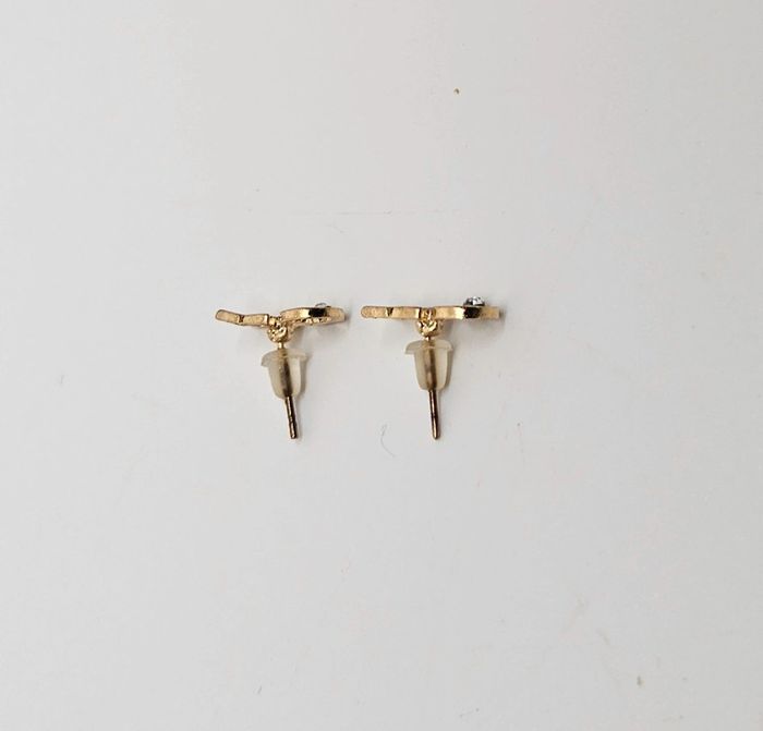 Paire de boucles d'oreilles.
Neuve.
Ok - photo numéro 2