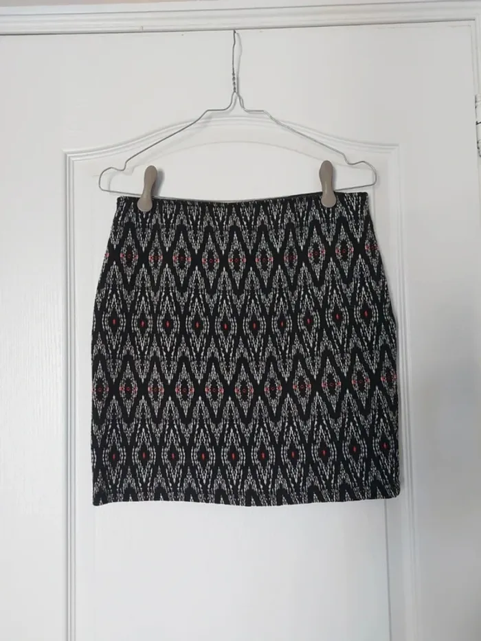 Mini jupe noire et rouge