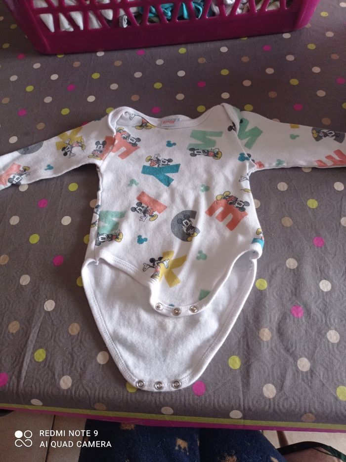 À vendre en bon état body Mickey