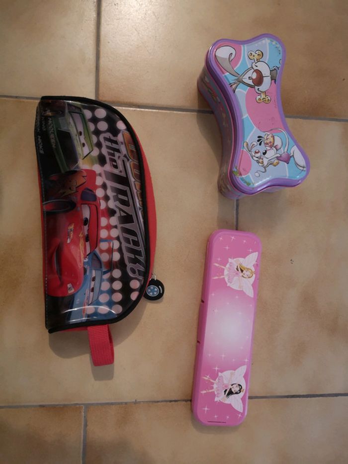 Trousses au choix ou lot