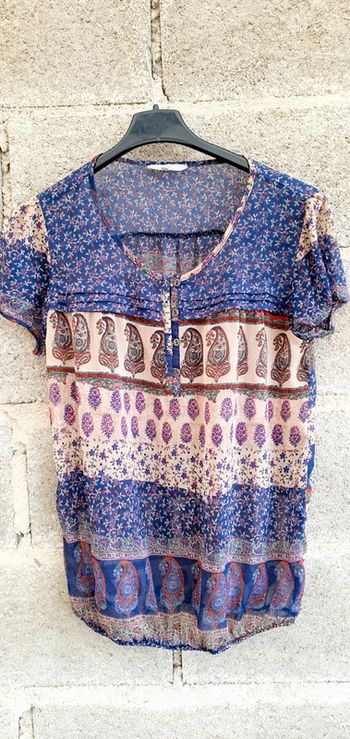 Très belle blouse de chez etam taille 36 en très bon état 👌