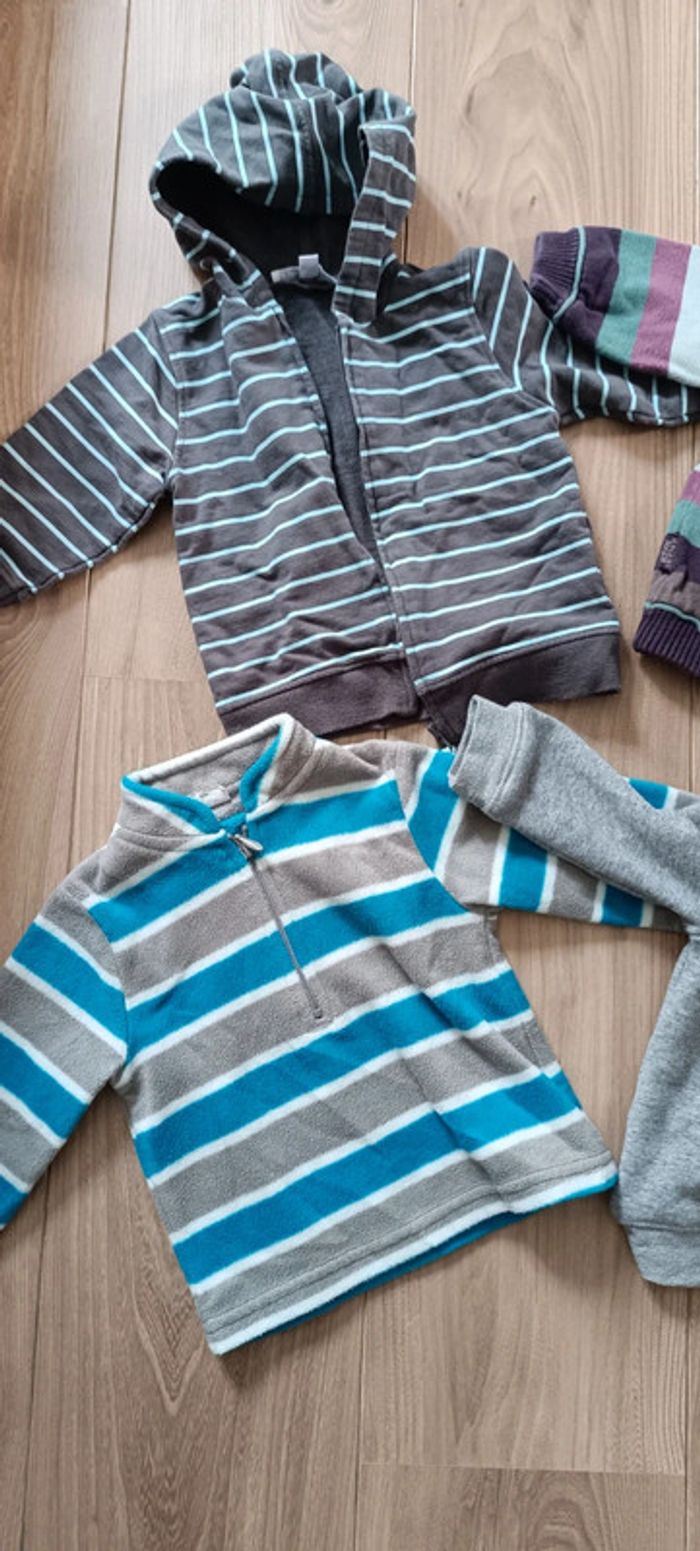 Lot gilet pull - photo numéro 2