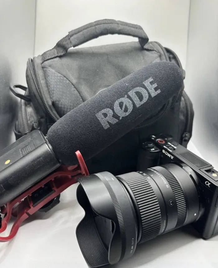 Sony Alpha ZV-E10 sans miroir avec objectif Sigma 50MM f2.8 DC DN - photo numéro 3
