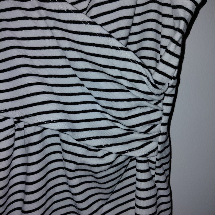 Kiabi- haut d'allaitement rayé sans manches taille L - photo numéro 4