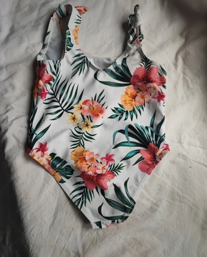 Maillot de bain tropical fleurs ile 4 ans - photo numéro 5