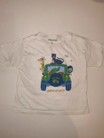 T-shirt 9 mois neuf sans étiquette très bonne marque mayoral