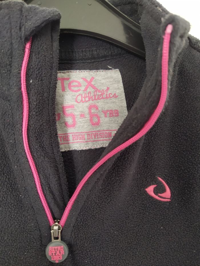 Veste polaire noire 5-6 ans - photo numéro 2