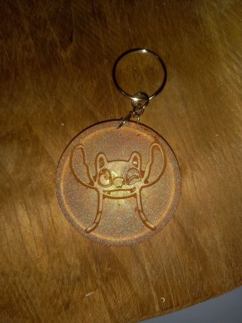 Porte clé stitch angel résine epoxy