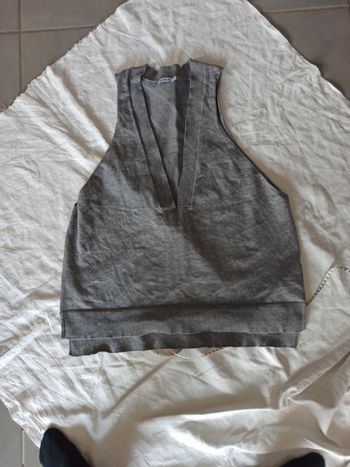 Pull col v sans manche