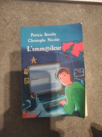 L'emm@ileur Patricia Berreby Christophe Nicolas Bayard Jeunesse 2004