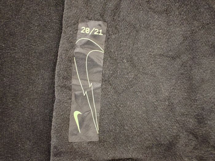 Sweat à capuche Nike, enfant 1,58-1,70 cm, noir. - photo numéro 5