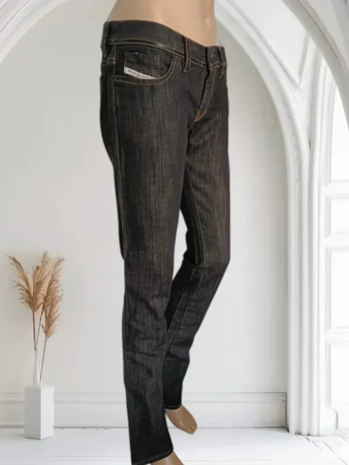 Jean Diesel modéle liv, coupe slim fit,taille basse,stretch - photo numéro 3