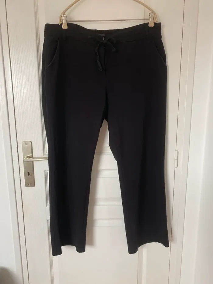 Pantalon droit style tailleur