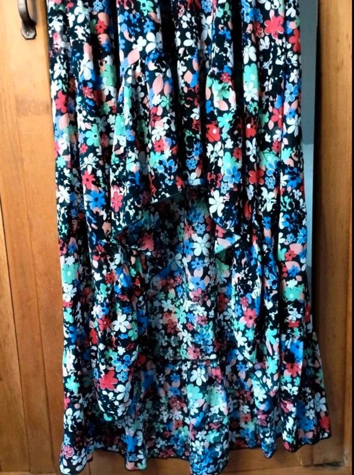 Robe  asymétrique longue  - Fleurie  -  L'Olive  Verte -  S/M -  Comme  Neuve - photo numéro 7