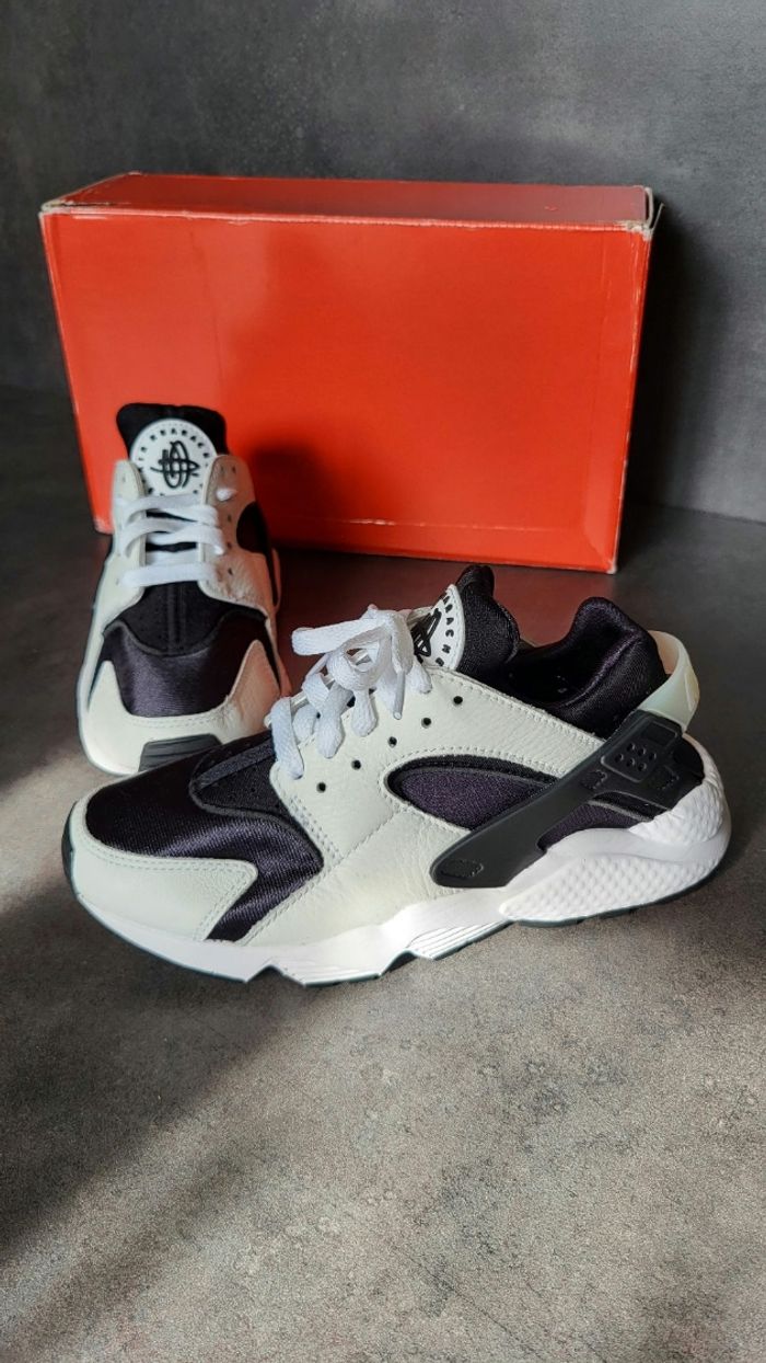 Nike Air Huarache OG Orca - Limited Edition - DD1868001 - Unisex - Size : 36.5 🌈🌈 - photo numéro 3