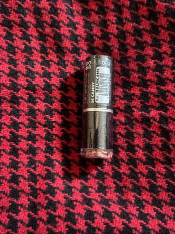 Rouge à lèvres nude