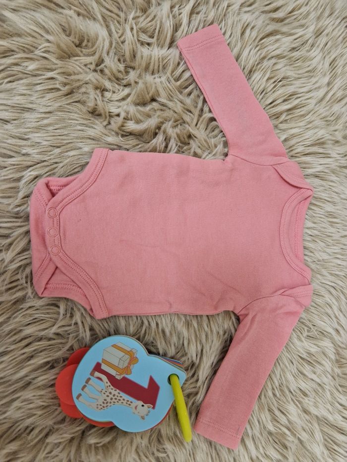 Body bébé fille comme neuf tailles 1 mois