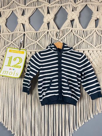 Gilet capuche rayé t.12m