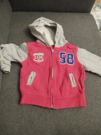 Gilet à capuche