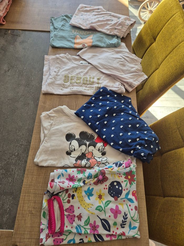 Lot vêtements fille 4 ans - photo numéro 3