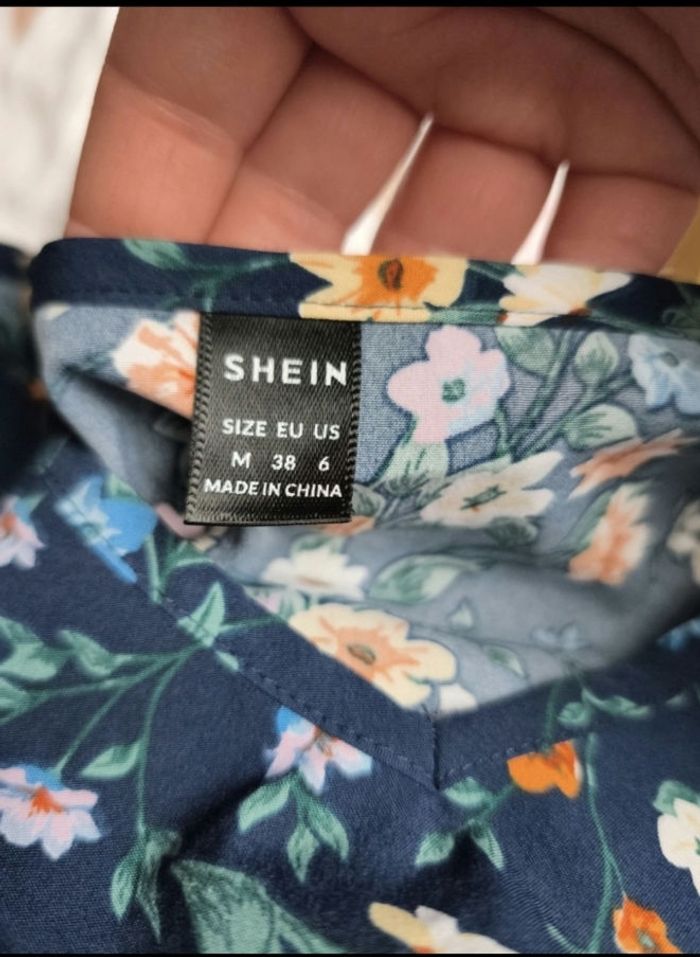 Robe fleurie - photo numéro 4