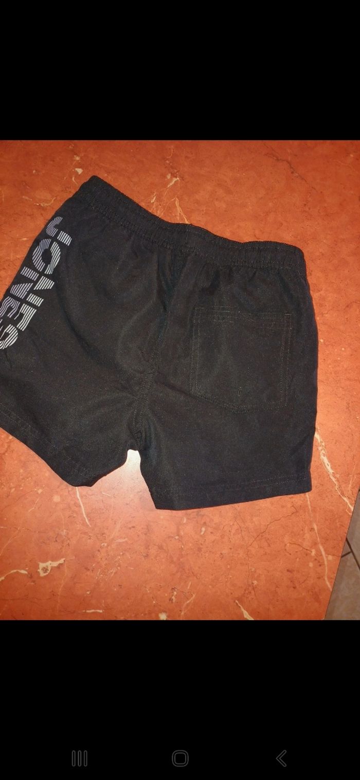 Short de bain garçon taille 10 ans - photo numéro 3