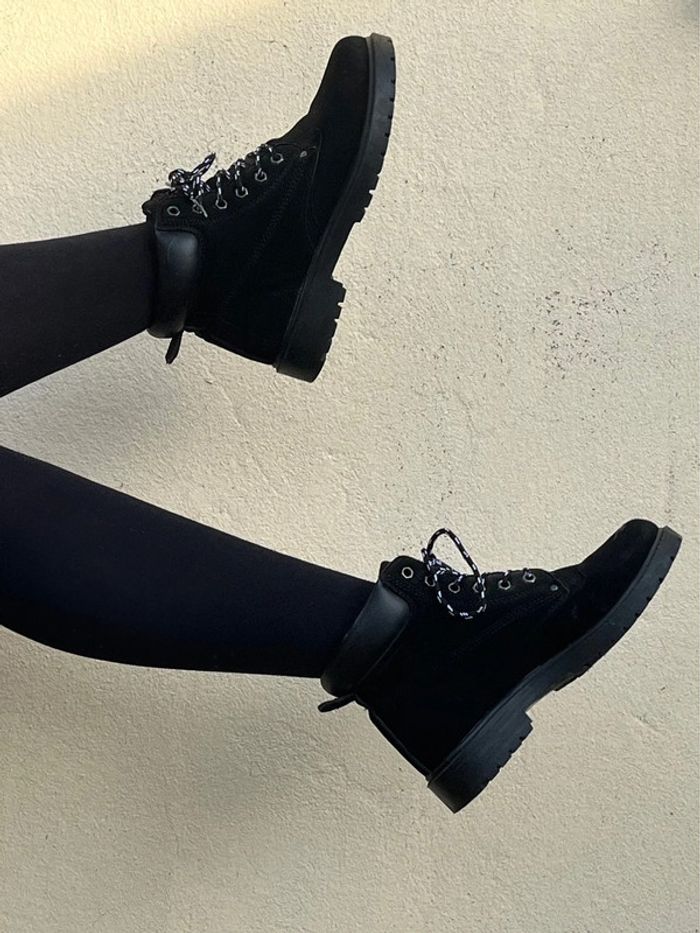 Bottines à lacets en velours - noir et blanc - photo numéro 3