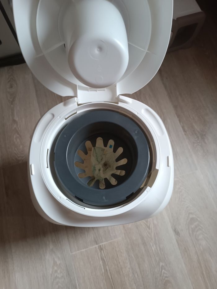 Poubelle a couche - photo numéro 2