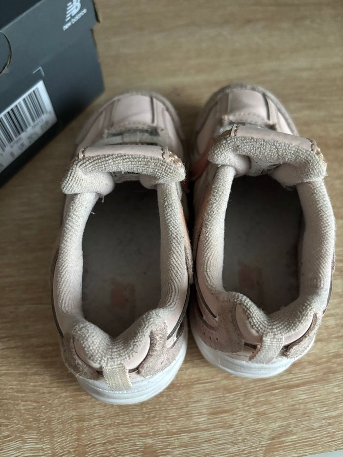 Basket new balance 530 rose fille sans lacets taille 26,5 - photo numéro 3