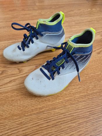 Chaussures de foot taille 28