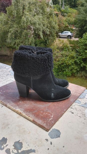 Bottines fourrées UGG