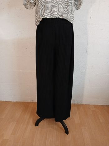 pantalon large plisse taille 36/38 bon état