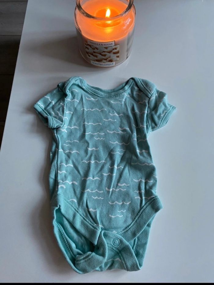 Lot de 5 bodys 0-1 mois - photo numéro 7