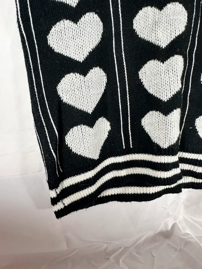 Pull cardigan sans manche cœur YesStyle - photo numéro 3