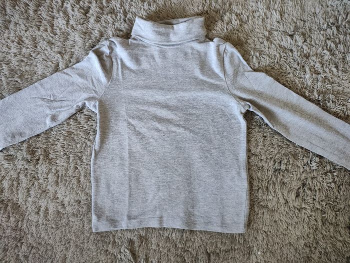 Sous-pull à col roulé taille 5 ans
