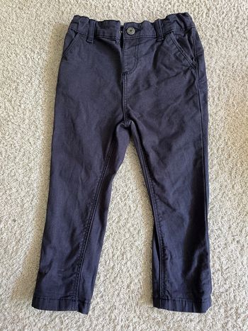 Jeans pantalon bleu marine taille 24-36 mois marque Primark