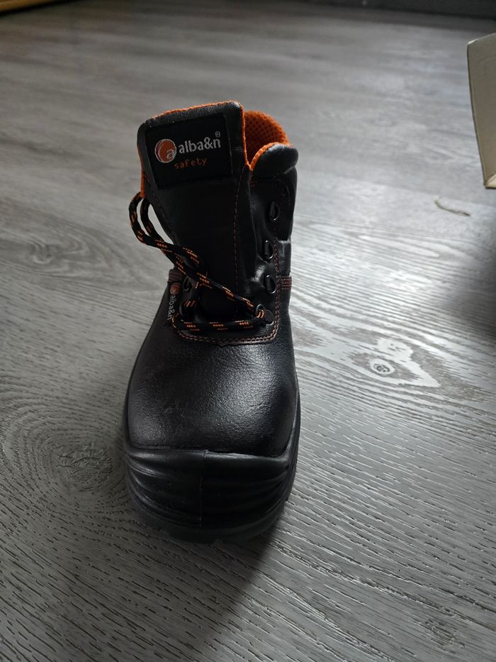 Chaussure sécurité T40 - photo numéro 2