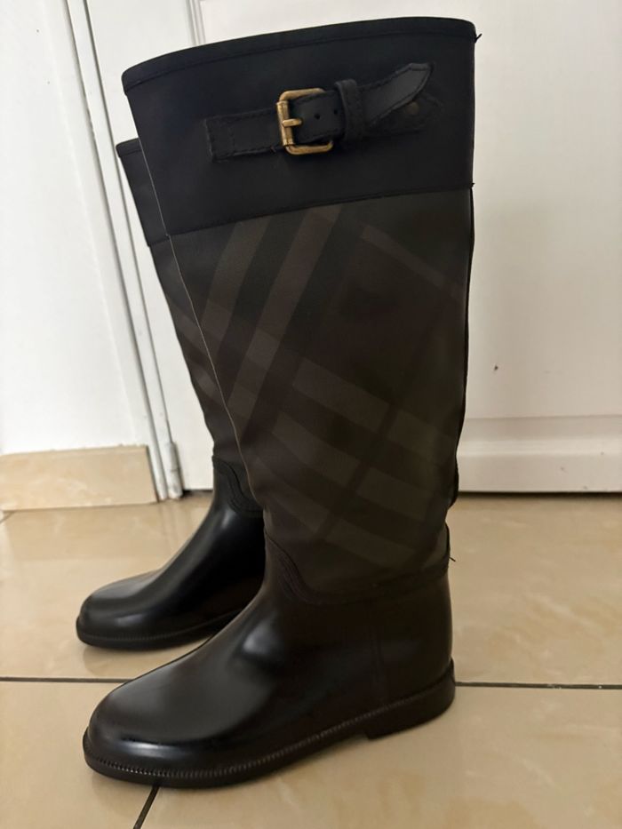 Bottes hautes noire Burberry - taille 37 - photo numéro 3