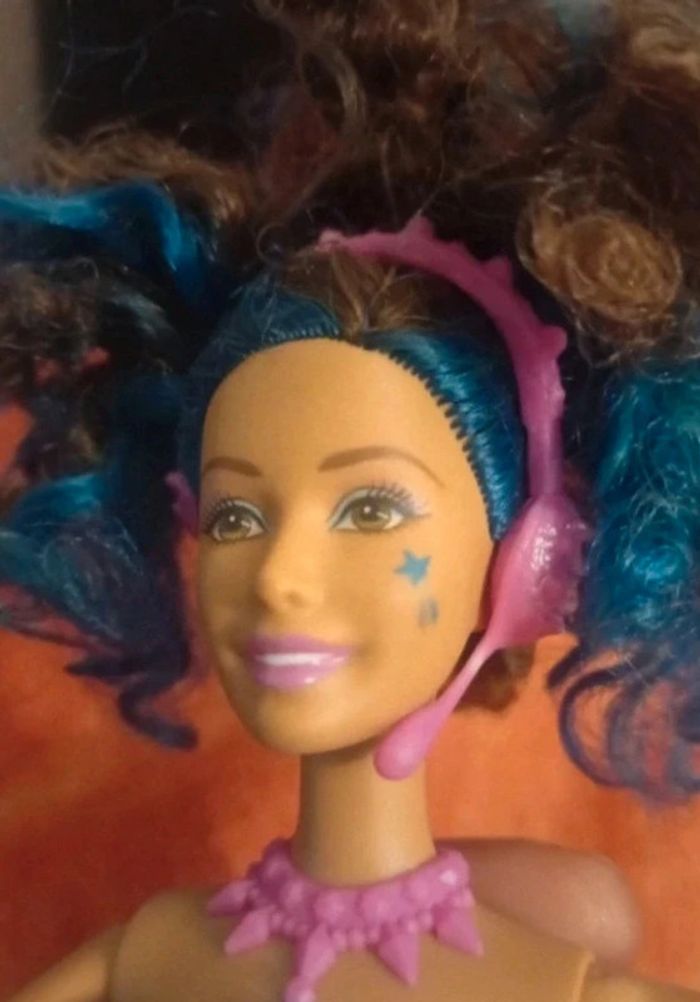 Barbie Erika de Mattel - photo numéro 4