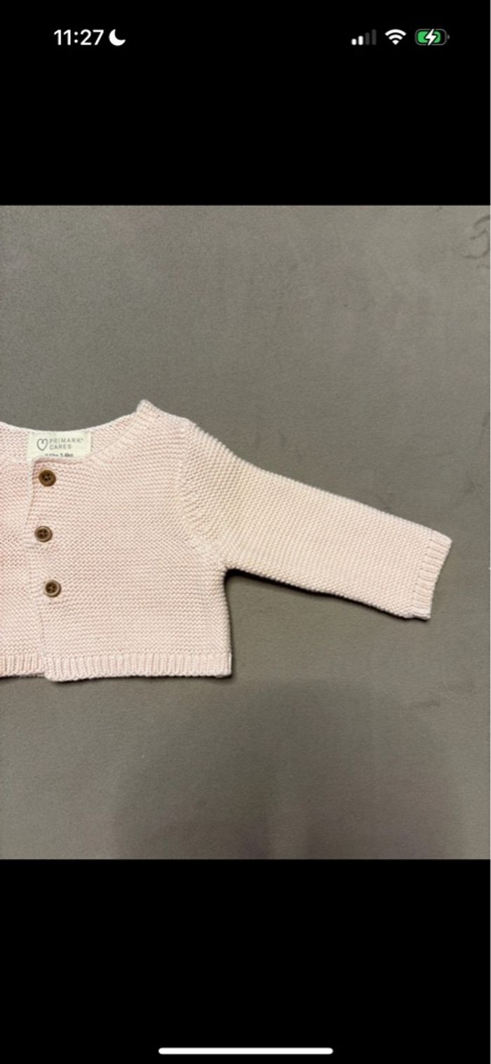 Pull rose bébé fille - Primark 3.4kg / Naissance - photo numéro 3