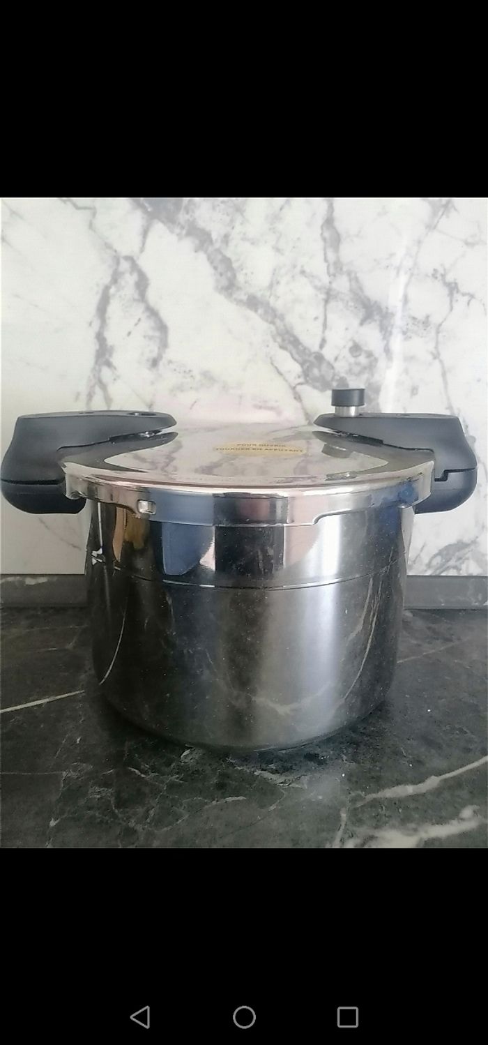Cocotte neuve de 8l - photo numéro 4